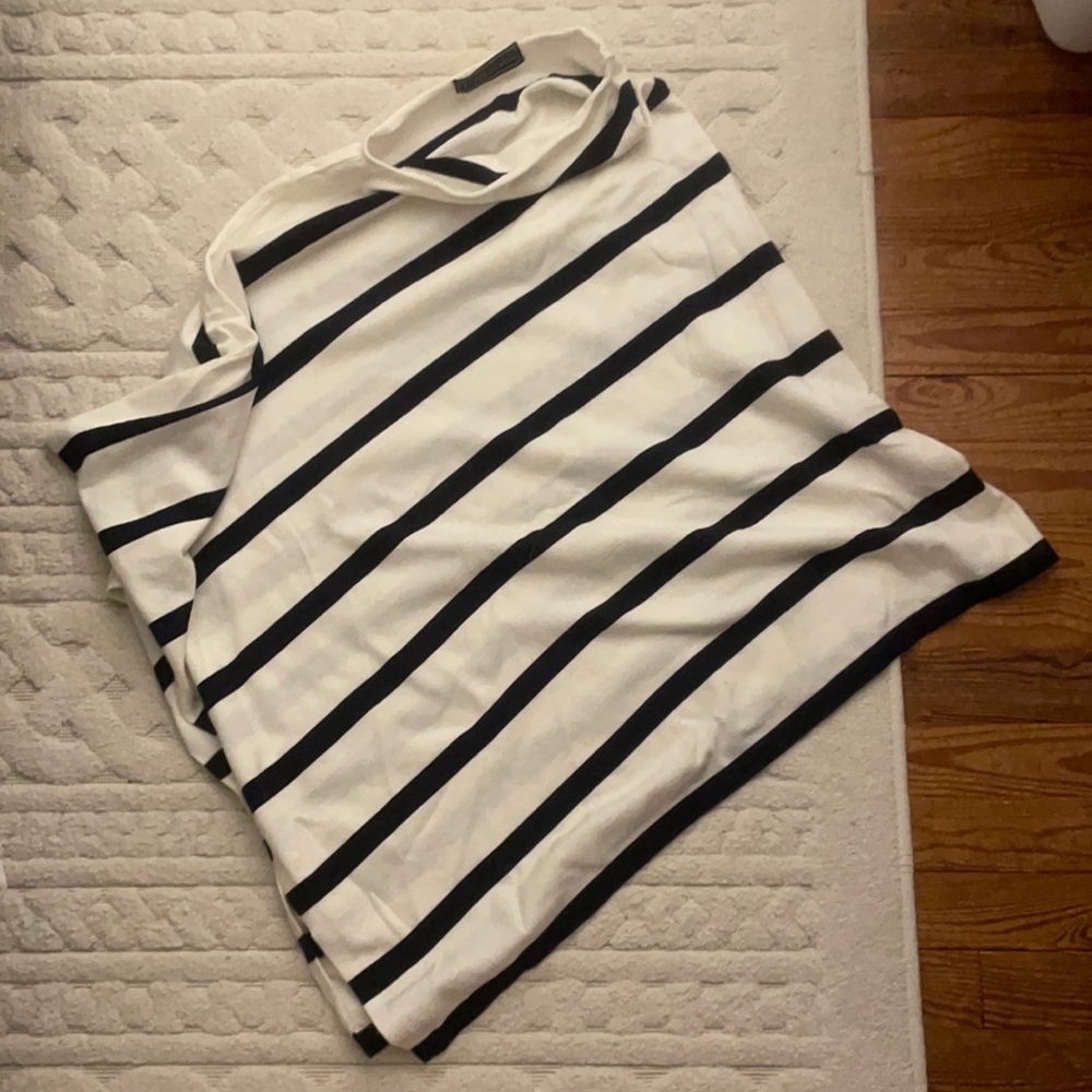 Toss design poncho/scarf